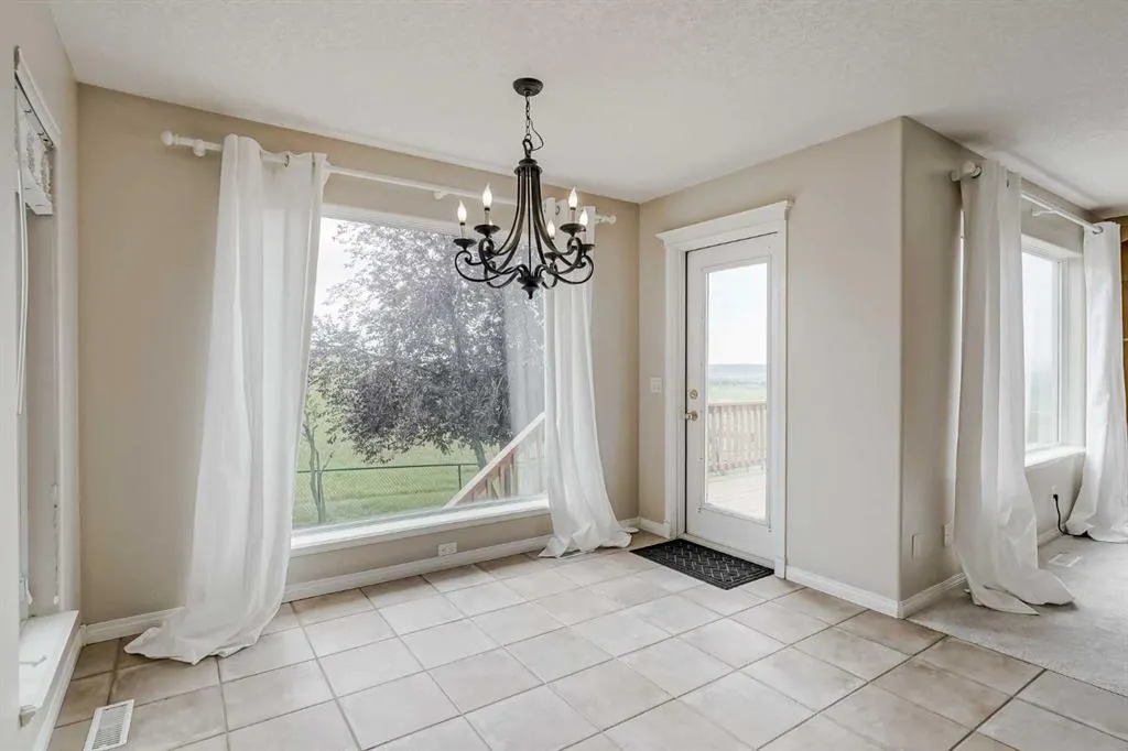 57 Royal Crest Terrace NW