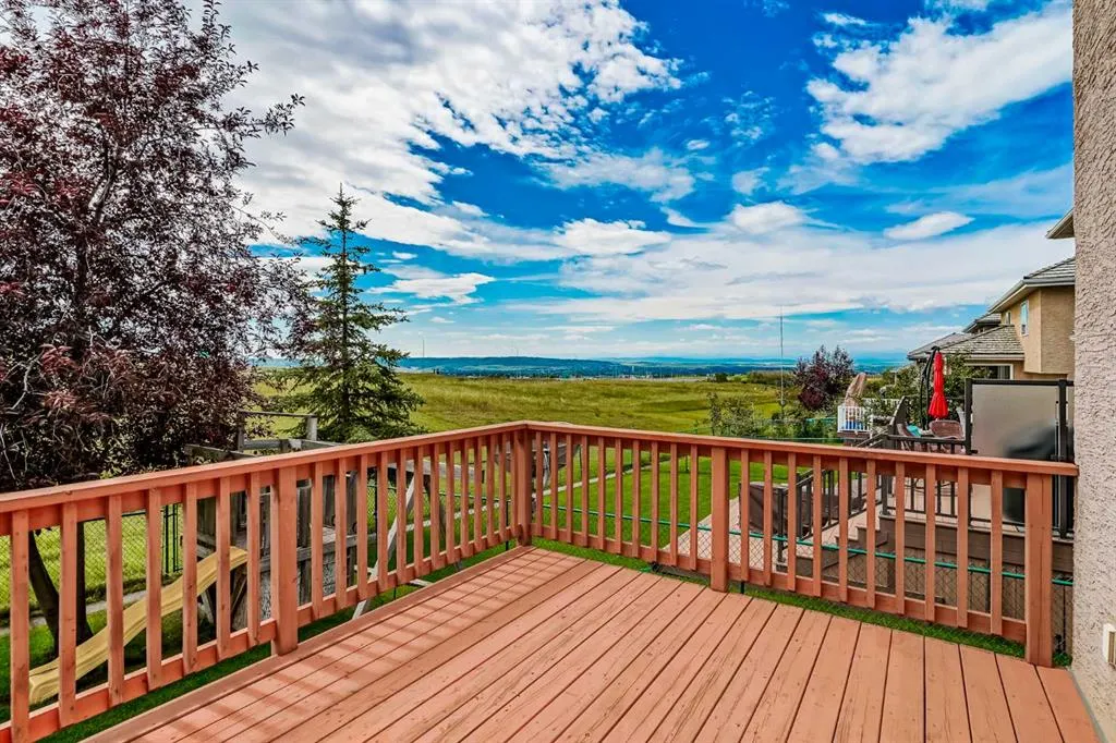 57 Royal Crest Terrace NW