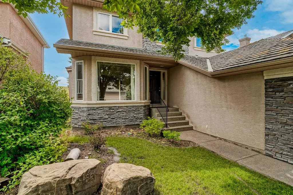 57 Royal Crest Terrace NW