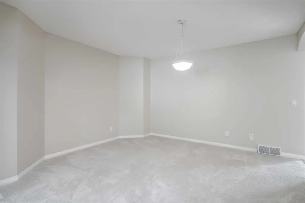 57 Royal Crest Terrace NW