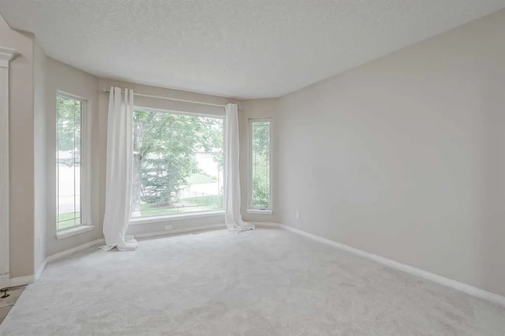 57 Royal Crest Terrace NW