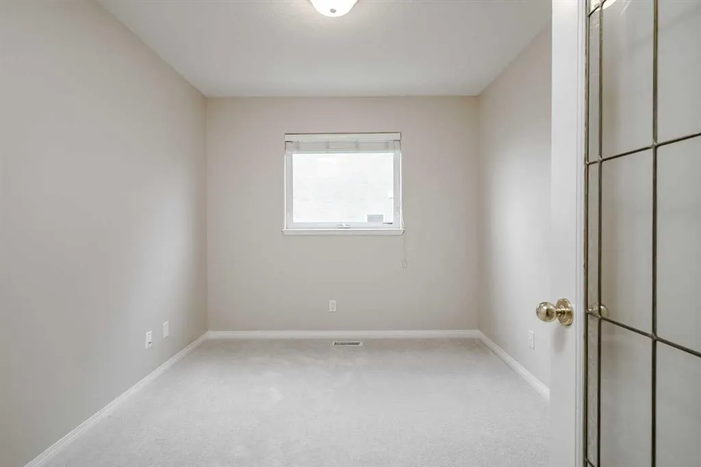 57 Royal Crest Terrace NW