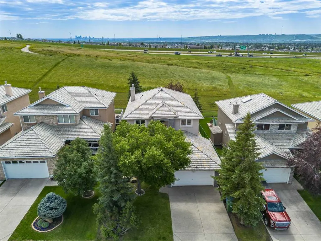57 Royal Crest Terrace NW