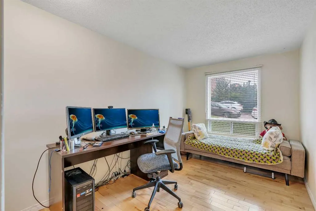 1919 17 Avenue SW, #203