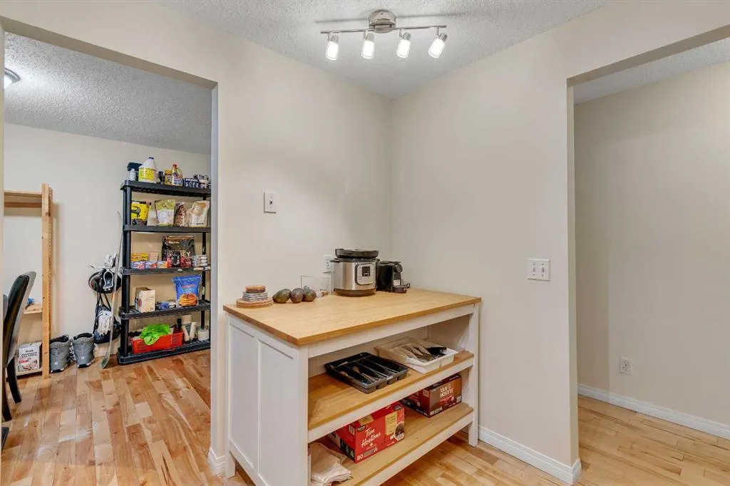 1919 17 Avenue SW, #203