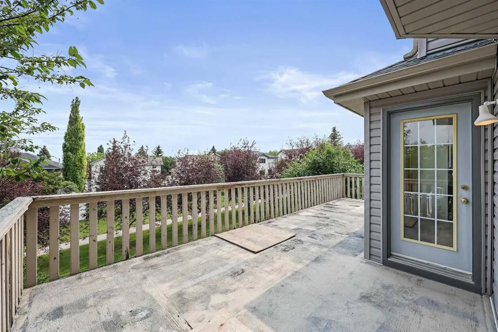 40 Edgebrook View NW