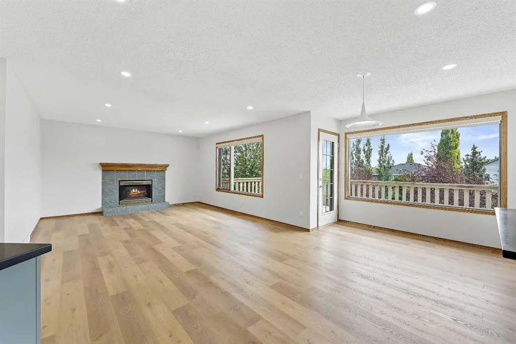 40 Edgebrook View NW