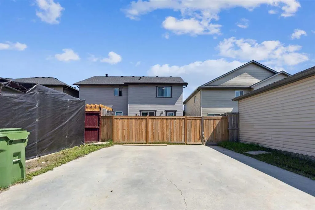 53 Skyview Point Green NE