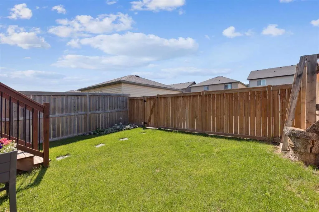 53 Skyview Point Green NE