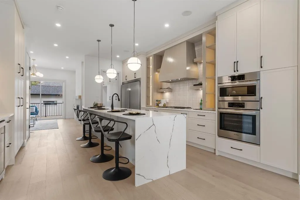 3110 40 Street SW