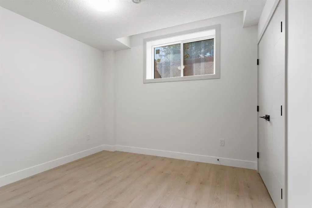3110 40 Street SW