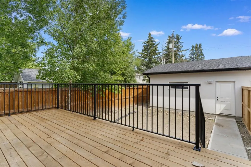 3110 40 Street SW