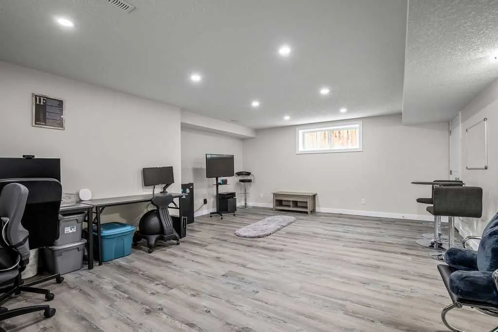 1208 Brightoncrest Green SE