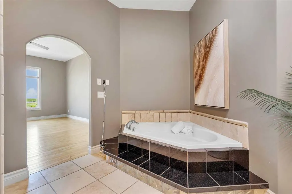 226 Royal Birch View NW