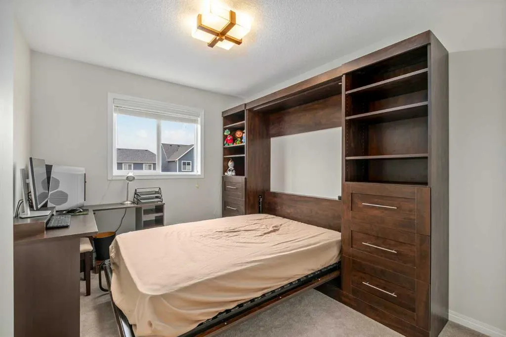 53 Masters Street SE