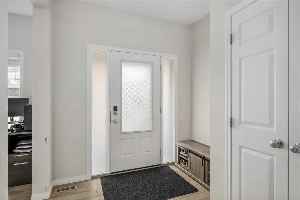 53 Masters Street SE