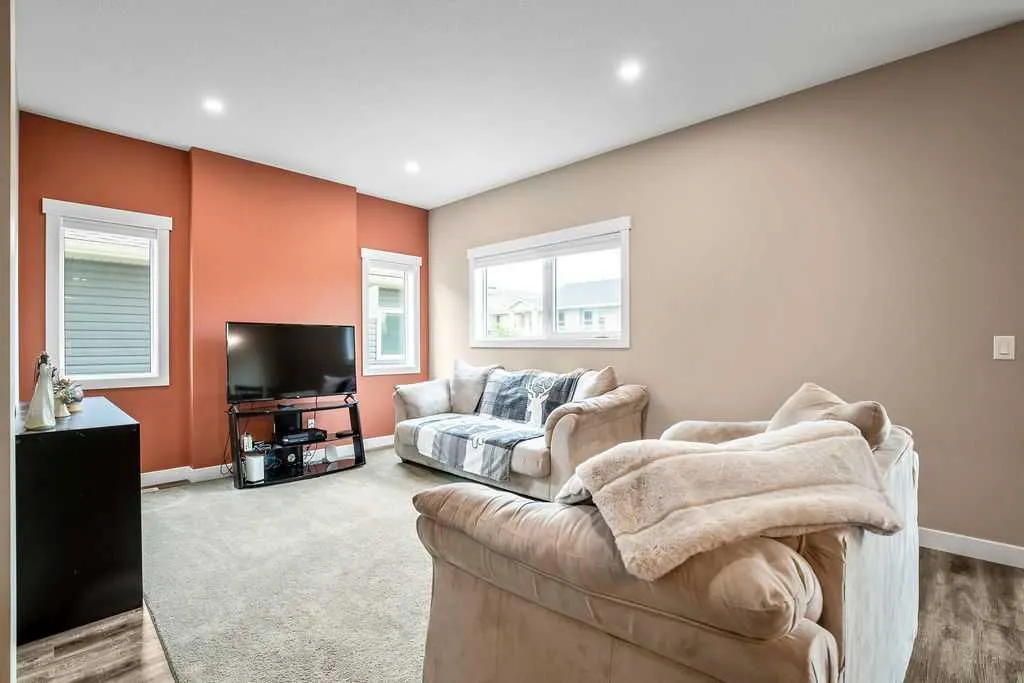 1918 High Park Circle NW