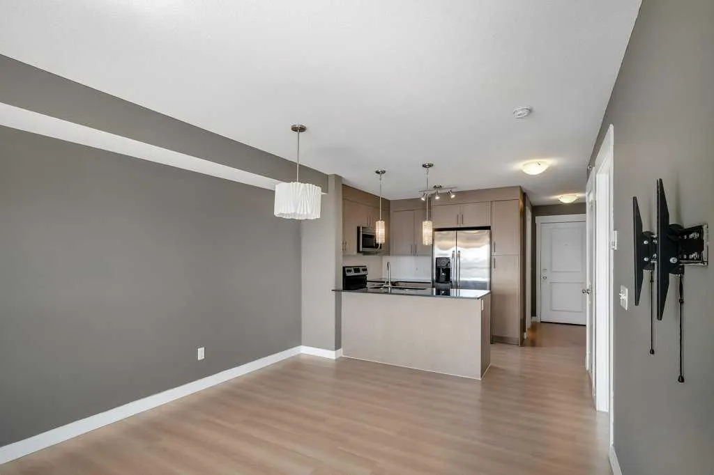 240 SKYVIEW RANCH Road NE, #4405