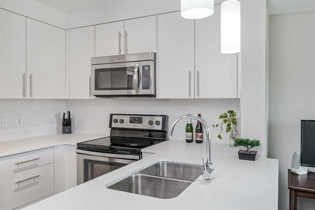 302 Skyview Ranch Drive NE, #7208