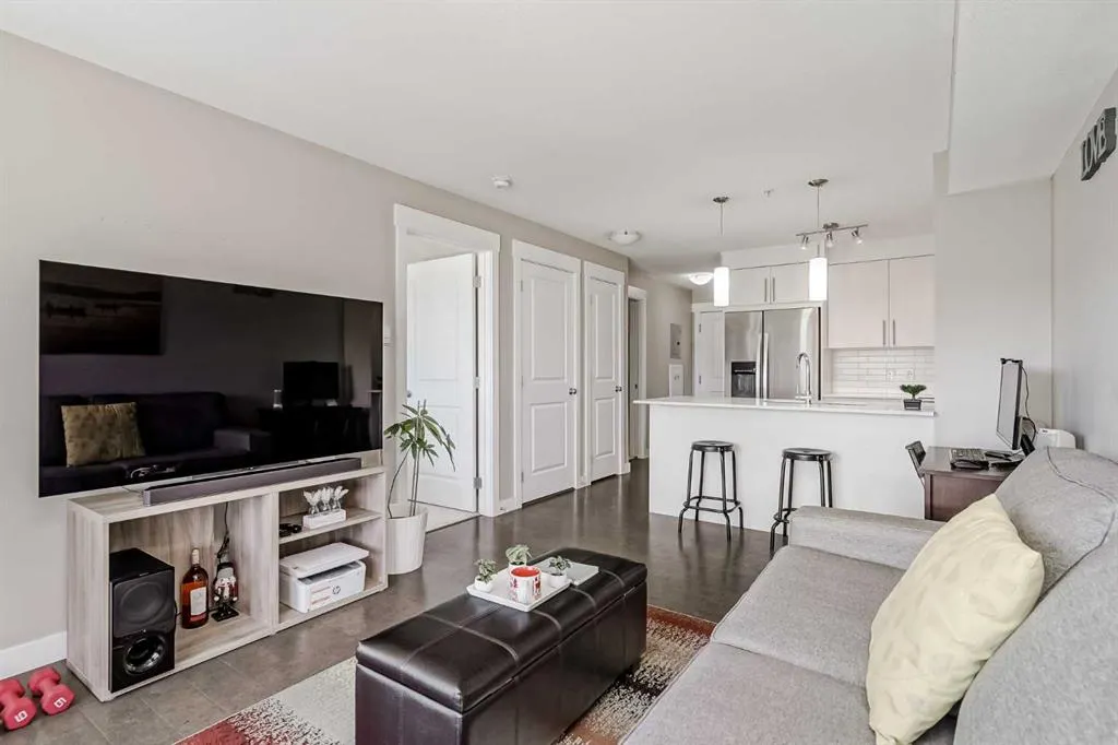 302 Skyview Ranch Drive NE, #7208