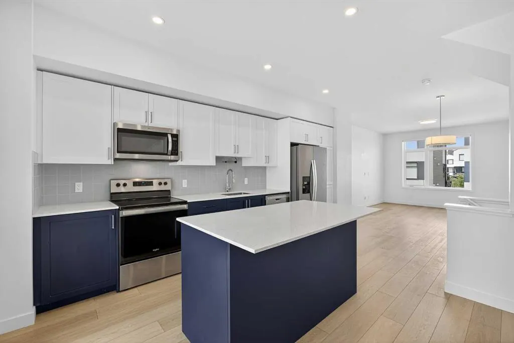 8535 19 Avenue SE, #202
