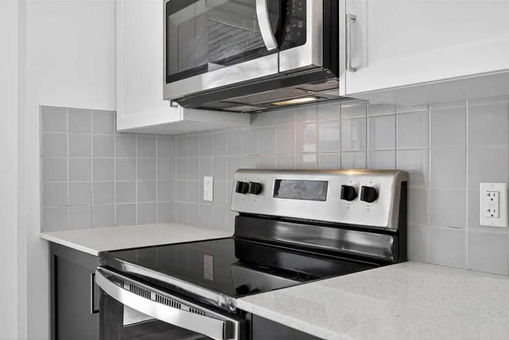 8535 19 Avenue SE, #202
