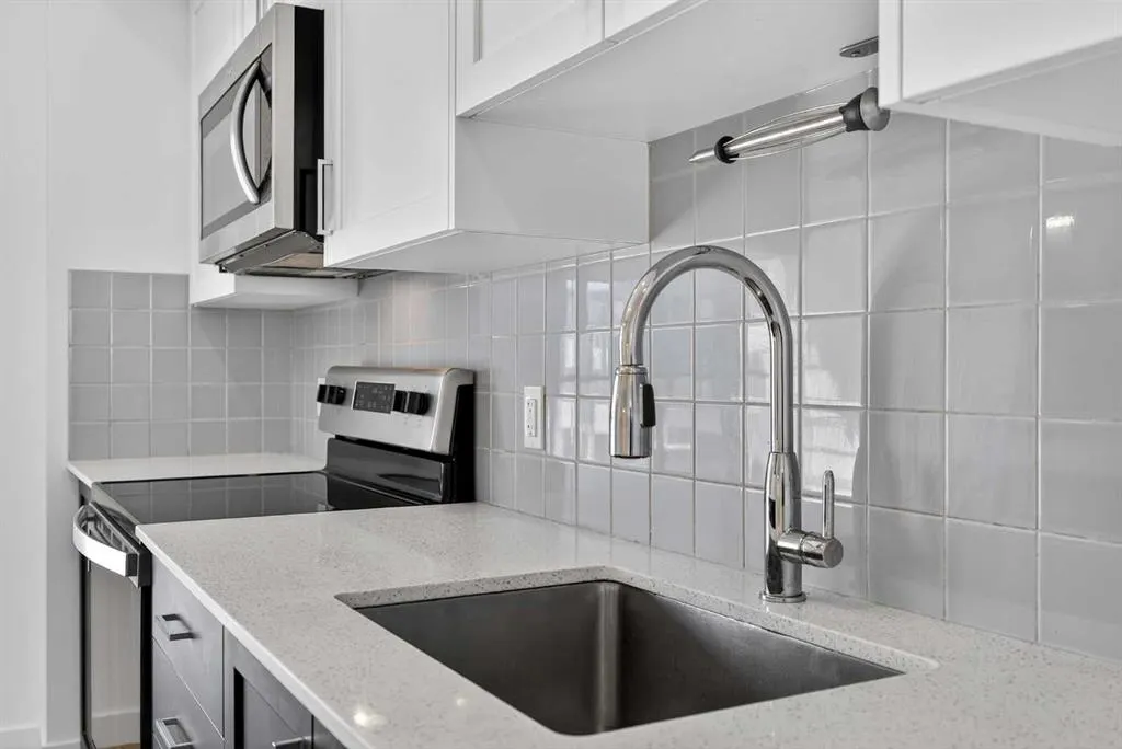 8535 19 Avenue SE, #202