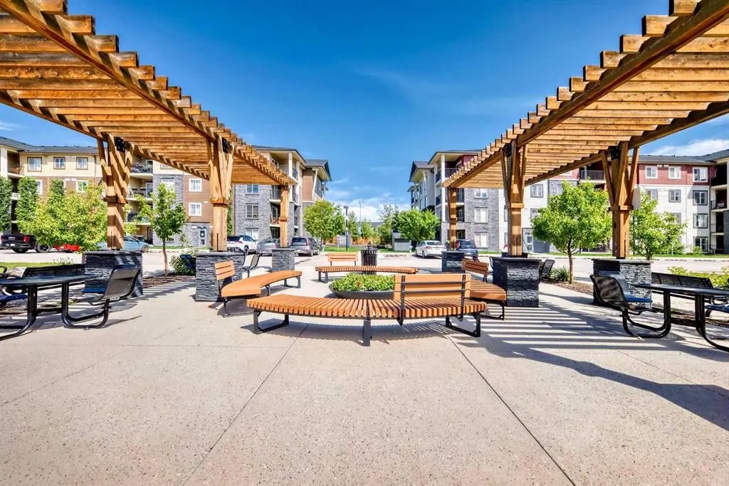 81 legacy Boulevard, #1114