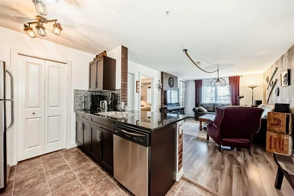 81 legacy Boulevard, #1114