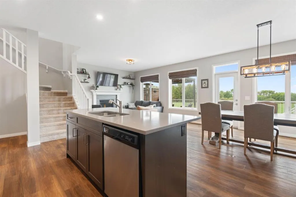 311 Monterey Place SE