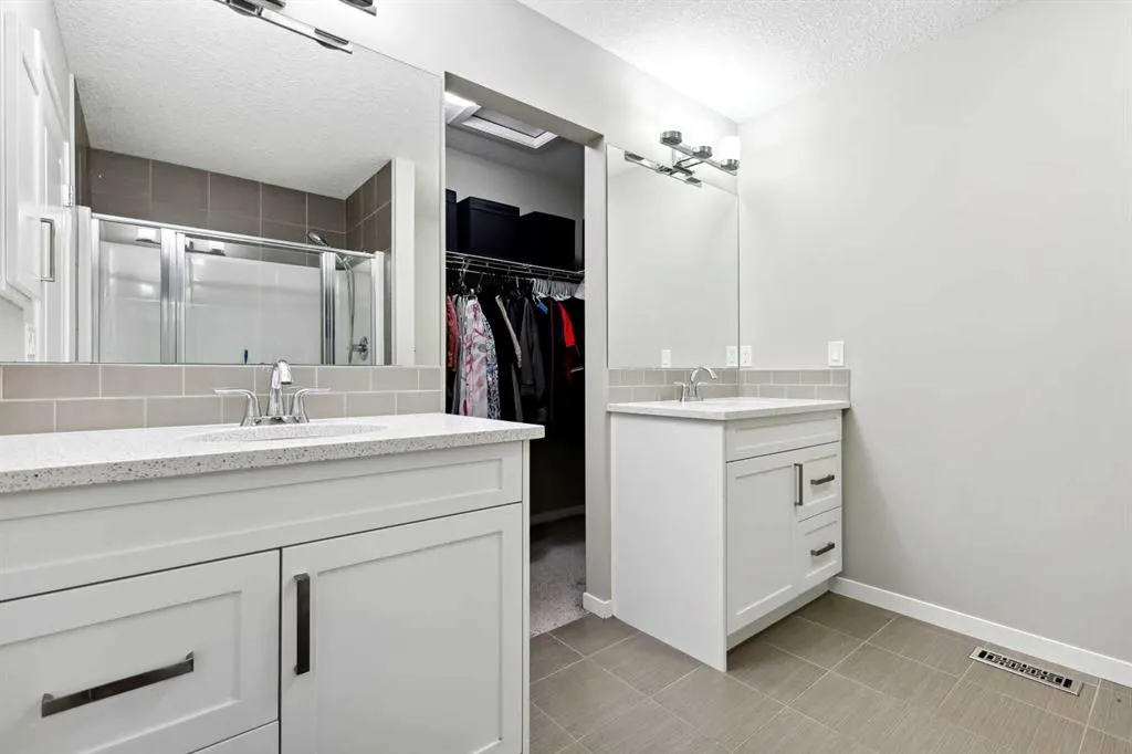 67 Auburn Glen Close SE