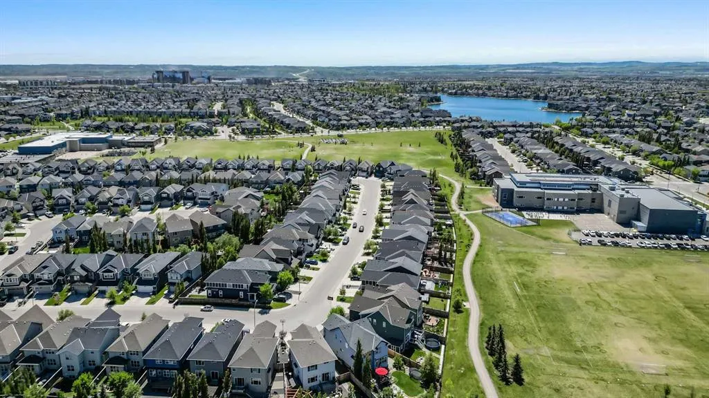 67 Auburn Glen Close SE