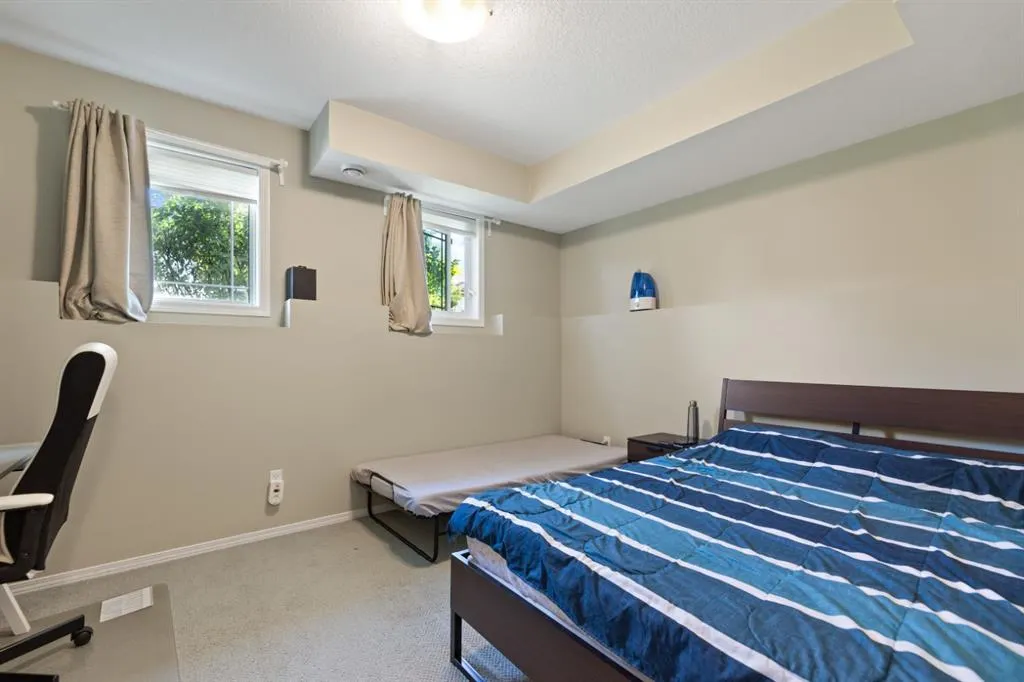 232 Covebrook Close NE