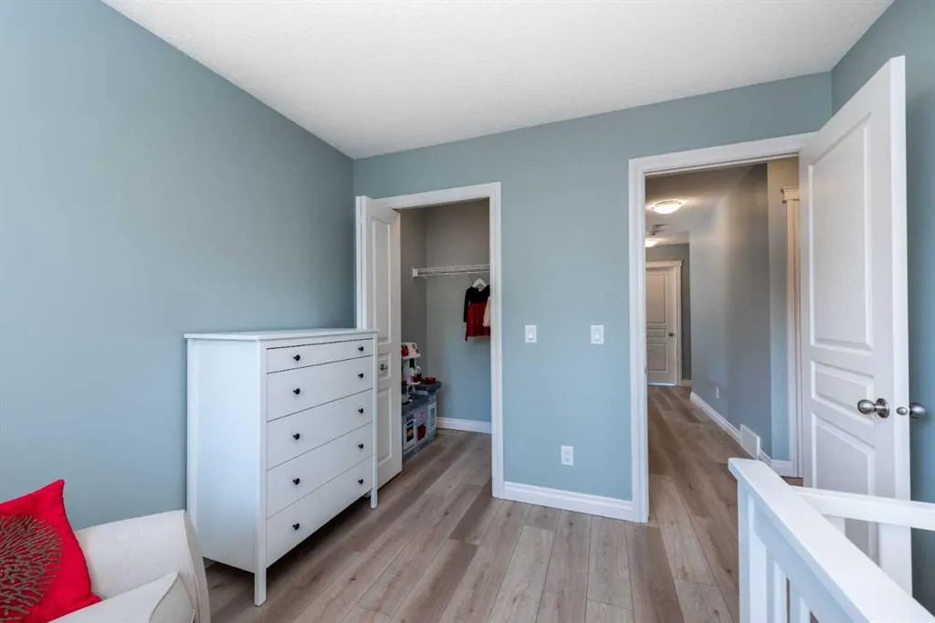 470 Mahogany Terrace SE