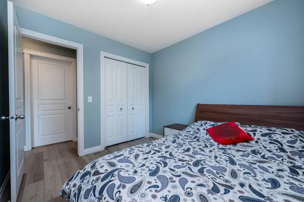 470 Mahogany Terrace SE