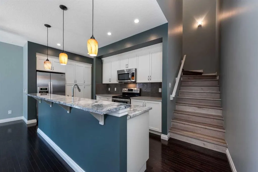 470 Mahogany Terrace SE