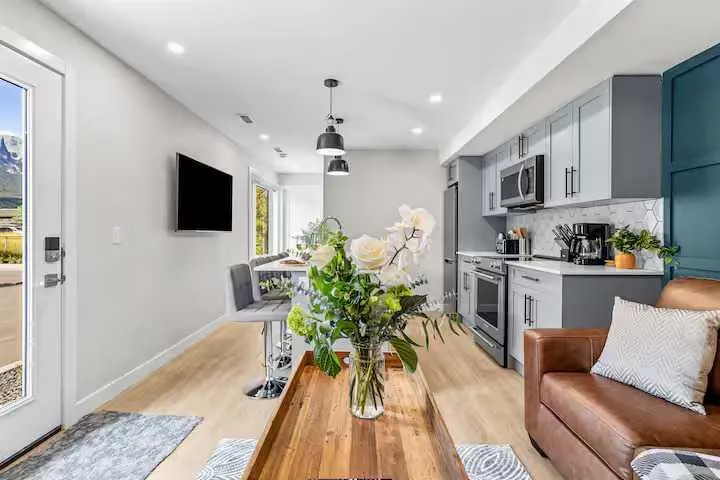 1106 Bow Valley Trail, #113