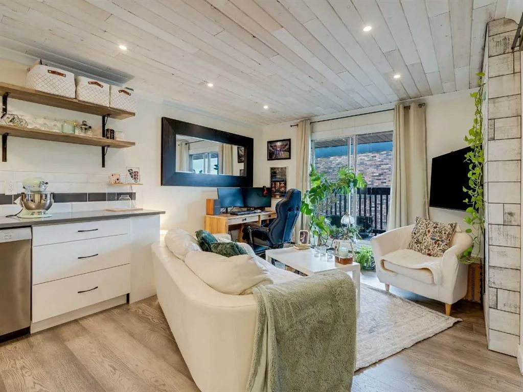 104 24 Avenue SW, #406
