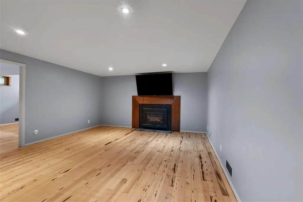 32075 402 Avenue W, #200