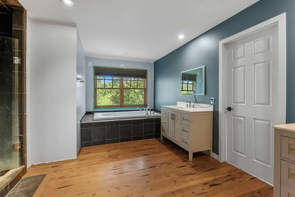 32075 402 Avenue W, #200