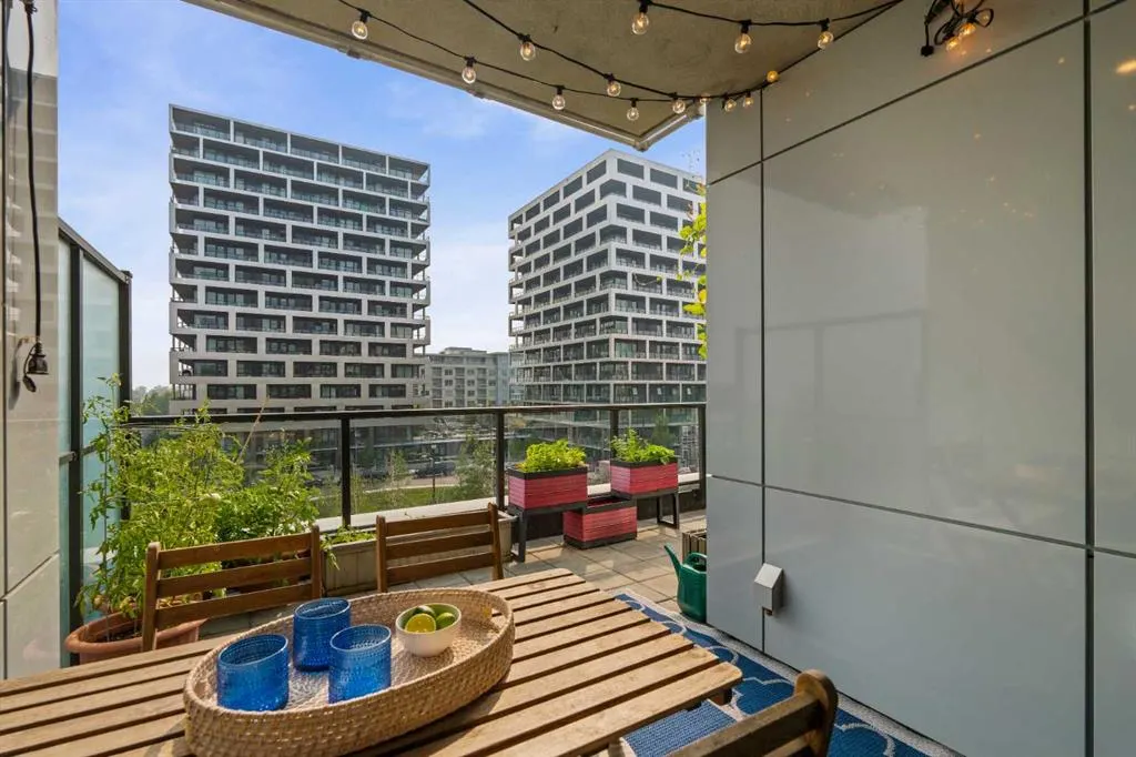 88 9 Street NE, #325
