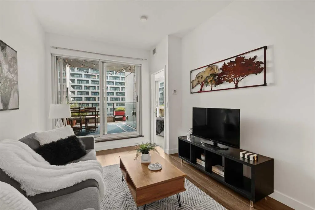 88 9 Street NE, #325