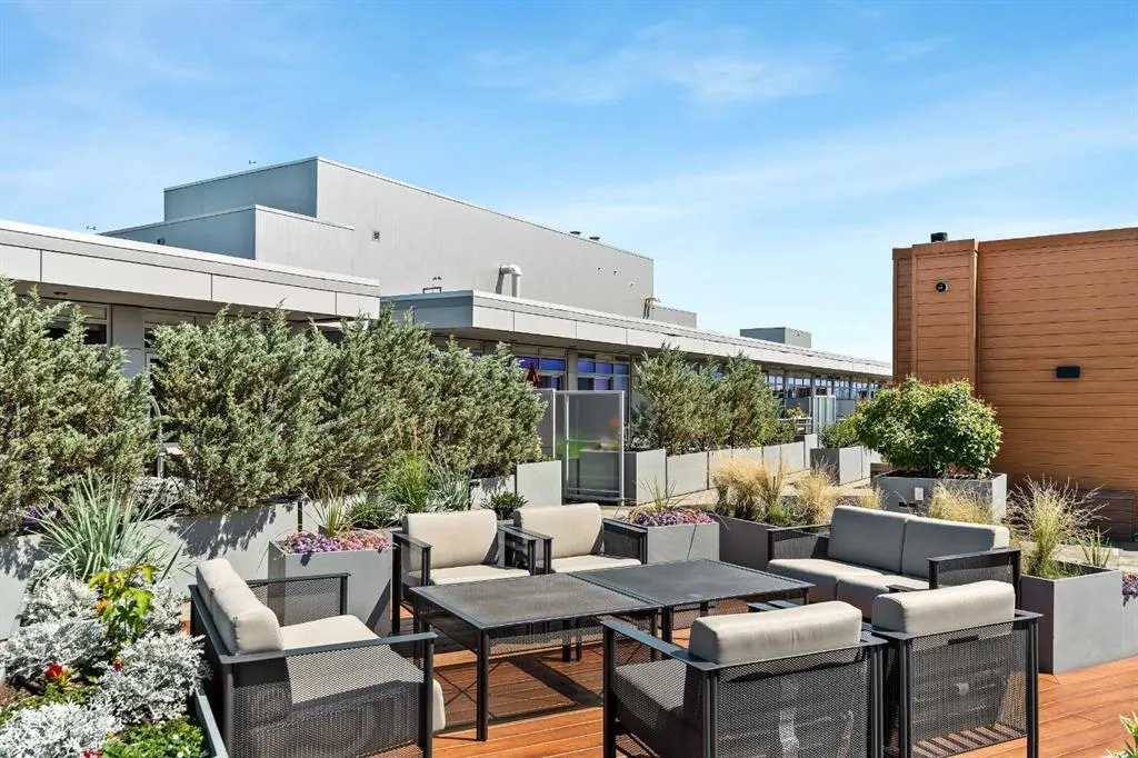 88 9 Street NE, #325