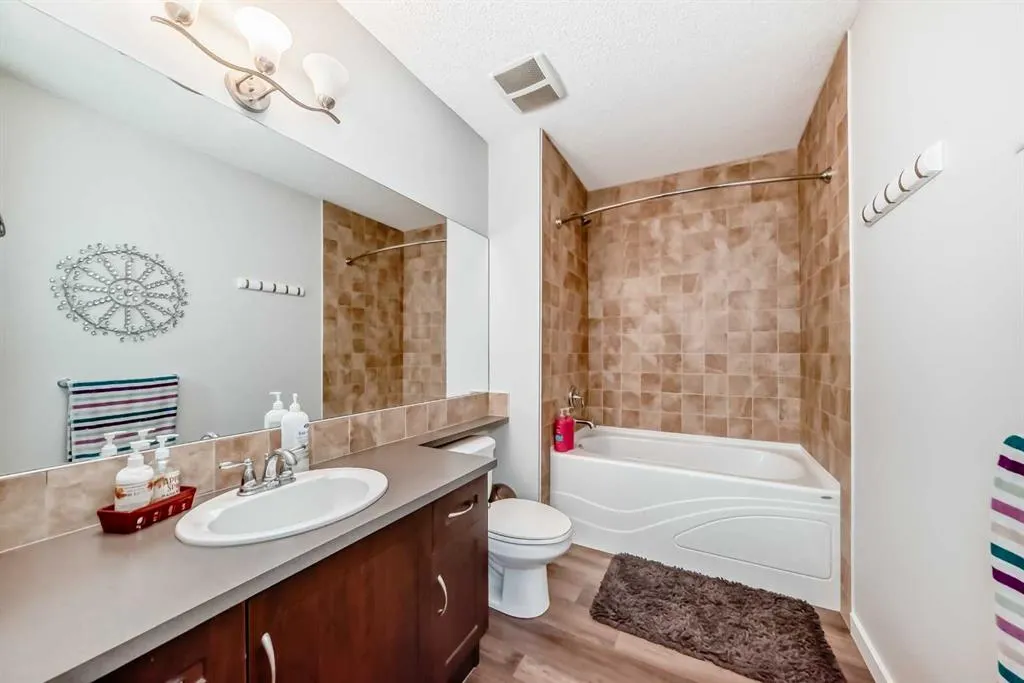 263 Coopers Hill SW