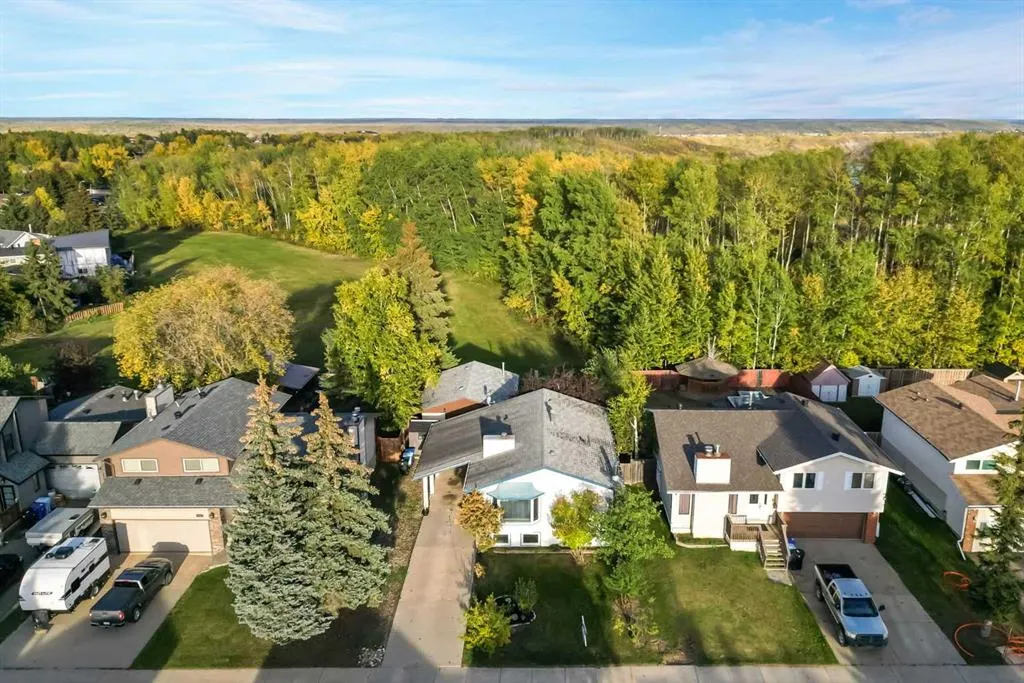 128 Ermine Crescent