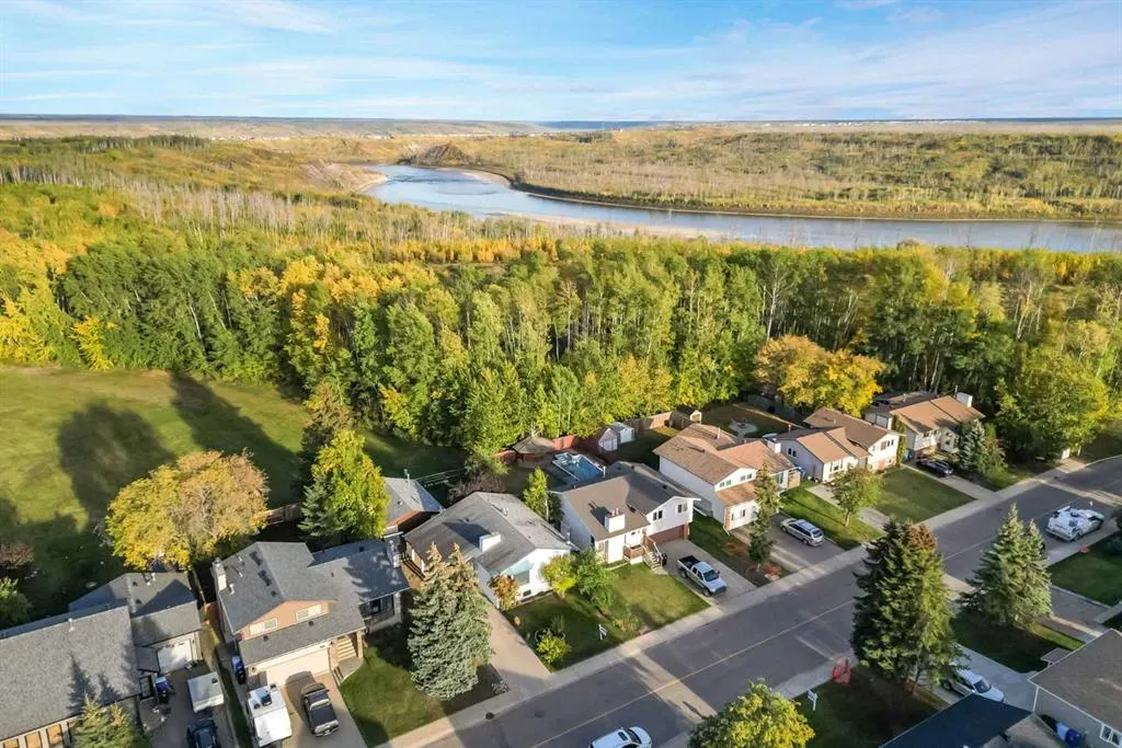 128 Ermine Crescent