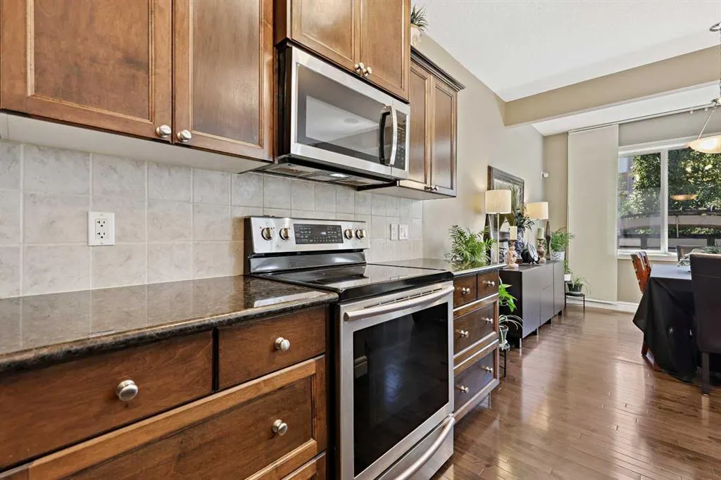 194 Everglen Crescent SW