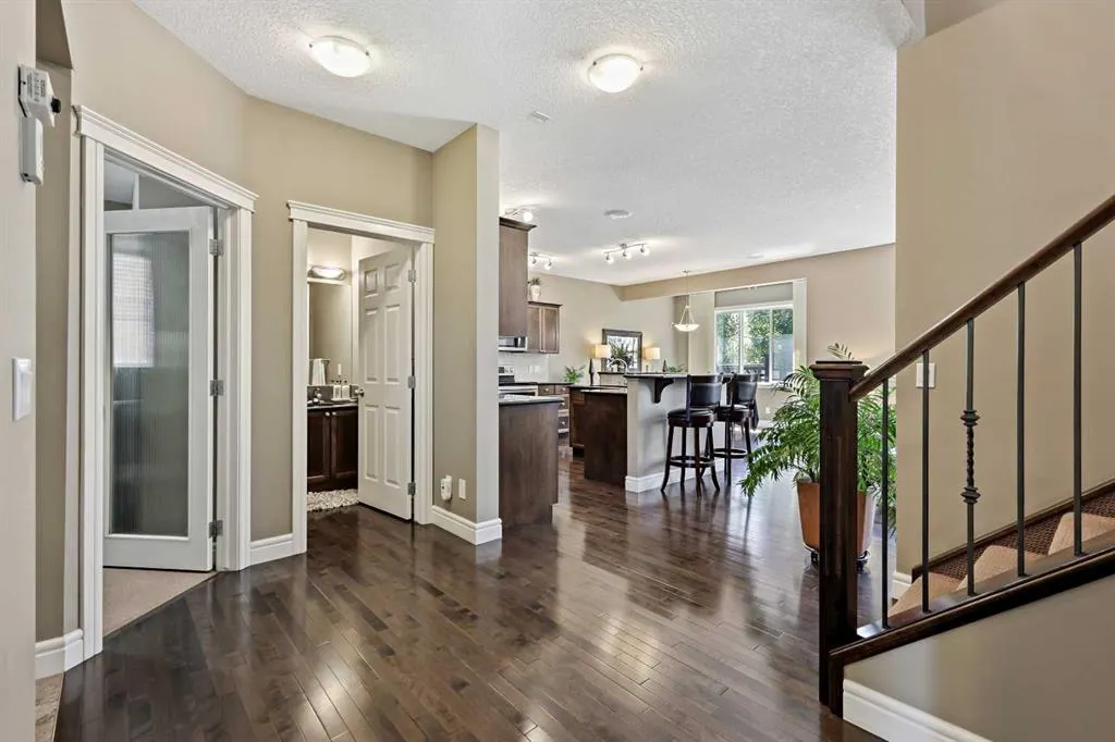 194 Everglen Crescent SW