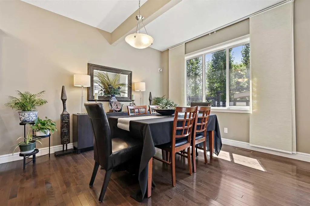 194 Everglen Crescent SW