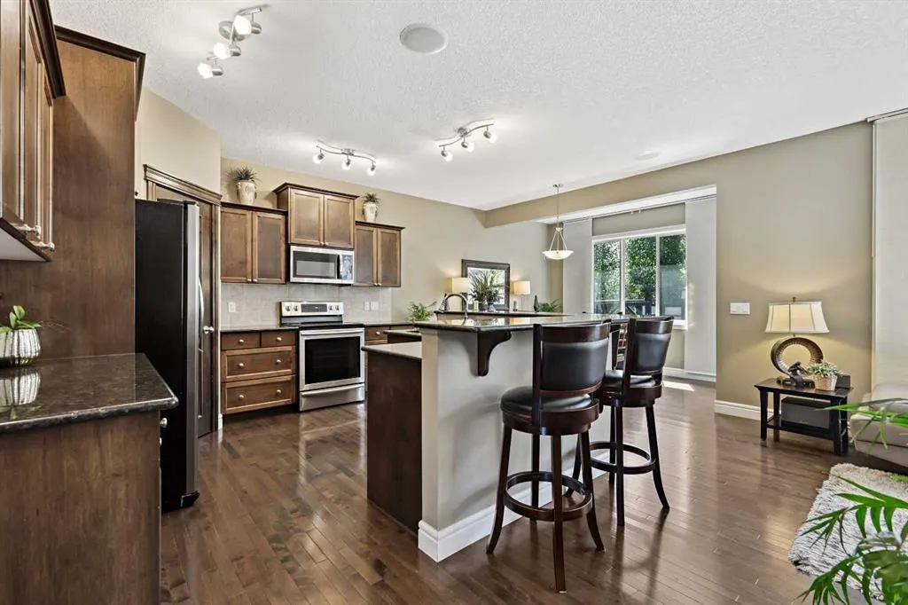 194 Everglen Crescent SW